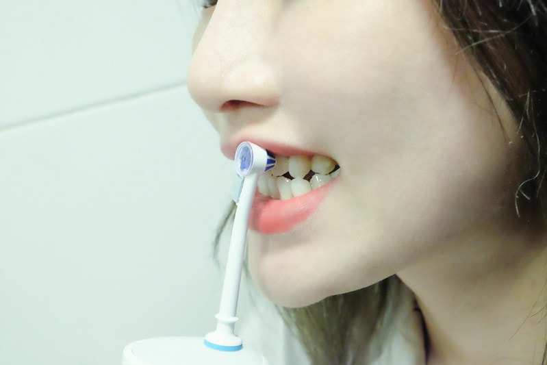 【家電】2019歐樂B沖牙機推薦。可攜式高效活氧沖牙機~讓牙套妹的牙齒保養更輕鬆! - 第35張圖 歐樂B沖牙機