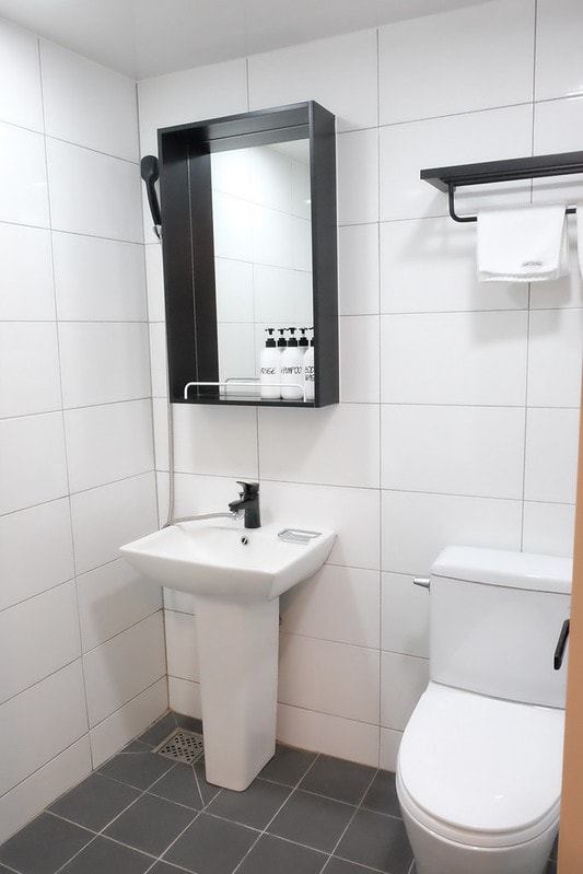 【首爾住宿推薦】溫馨明亮工業簡約風設計民宿 弘大 BAROATO (바로아토) 2號店 - 第18張圖 DSCF1888