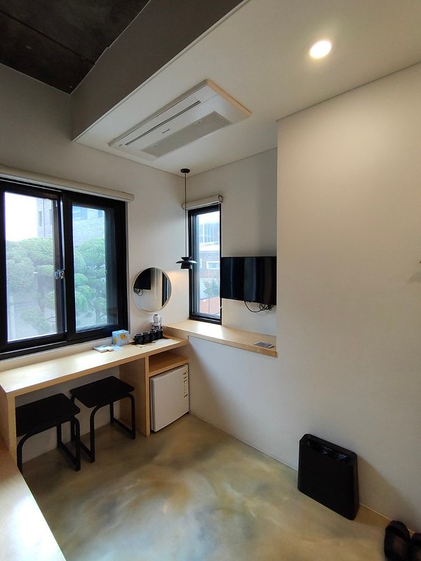 【首爾住宿推薦】溫馨明亮工業簡約風設計民宿 弘大 BAROATO (바로아토) 2號店 - 第25張圖 baroato 2_191228_0064