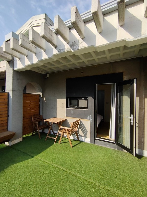 【首爾住宿推薦】溫馨明亮工業簡約風設計民宿 弘大 BAROATO (바로아토) 2號店 - 第32張圖 baroato 2_191228_0036