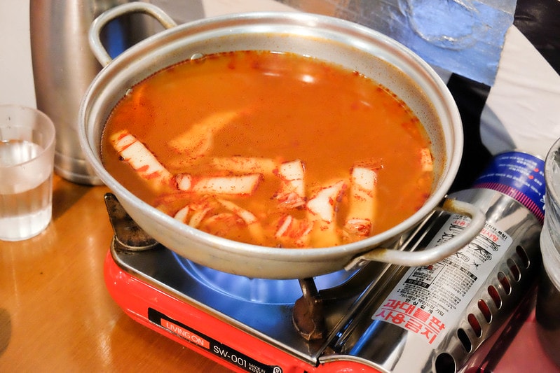 【逼先生專欄】首爾旅遊美食紀錄 韓國人發明了驚人的蒜泥豬蹄 弘大必吃 「豬蹄小姐」(미쓰족발 홍대점) - 第14張圖 DSCF2276