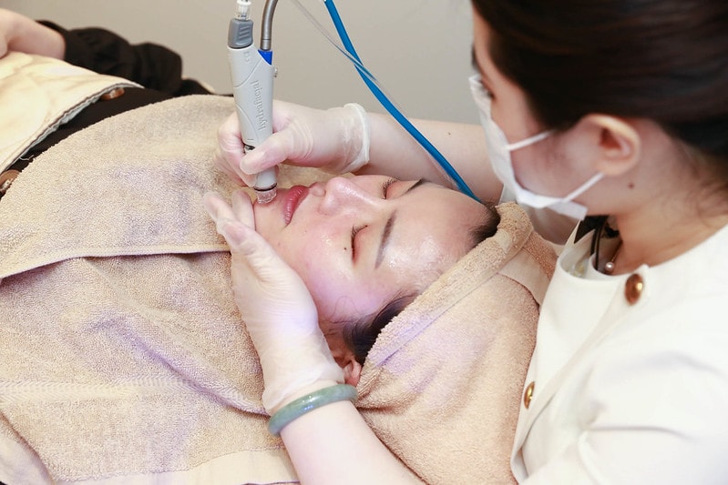 【醫美】Nice Clinic耐斯診所 。水飛梭(海菲秀)+探索皮秒一起來 給我煥然一新晶透好膚質 - 第9張圖 IMG_4373