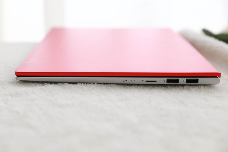 【3C】ASUS華碩 最新 VivoBook S14 (S433) 輕薄時尚的超美型筆電 時尚個性女孩首選! - 第14張圖 IMG_6493