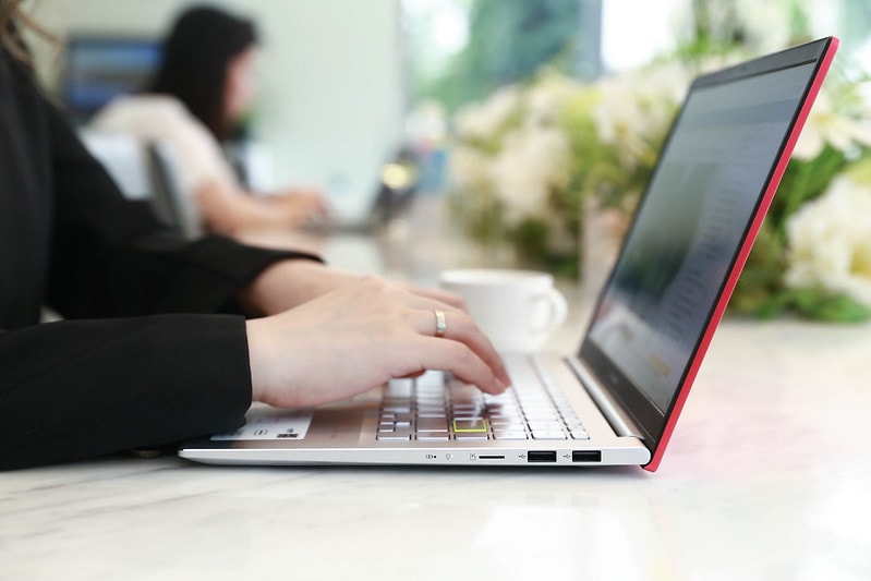 【3C】ASUS華碩 最新 VivoBook S14 (S433) 輕薄時尚的超美型筆電 時尚個性女孩首選! - 第27張圖 IMG_7043