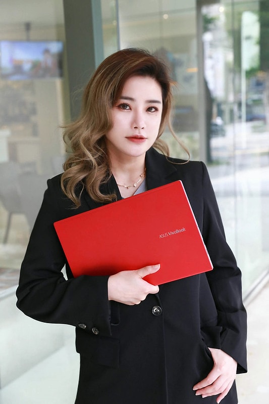 【3C】ASUS華碩 最新 VivoBook S14 (S433) 輕薄時尚的超美型筆電 時尚個性女孩首選! - 第34張圖 49876602476_64c75c777e_c