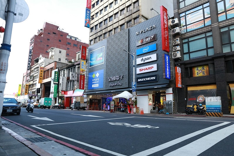 【購物】基隆新地標 全國電子Digital City基隆店開幕啦!連百元商店跟藥妝店都可以一起逛到~ - 第5張圖 IMG_6139