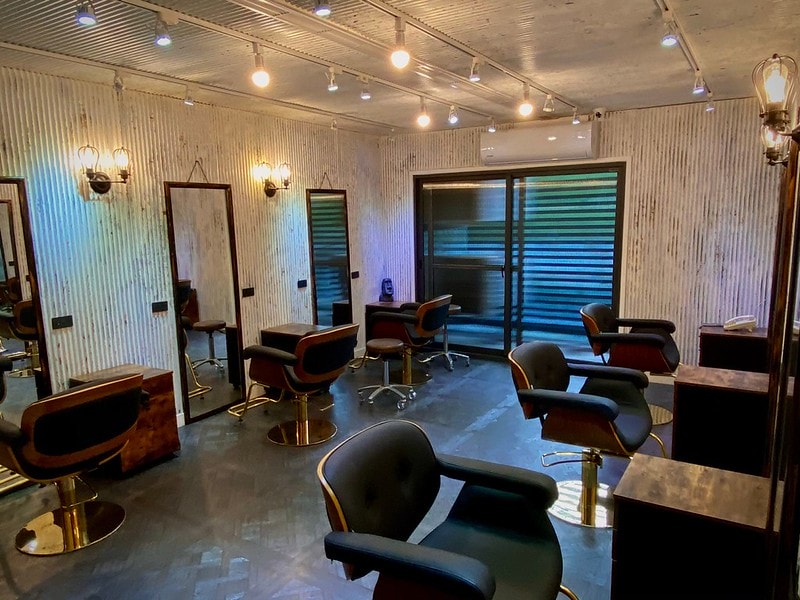 【HAIR】台北中山區髮廊推薦 FIN HAIR。春夏的玫瑰灰棕挑染與秋冬的及肩星空灰藍調手刷染 - 第6張圖 哈哈😄_201101_0