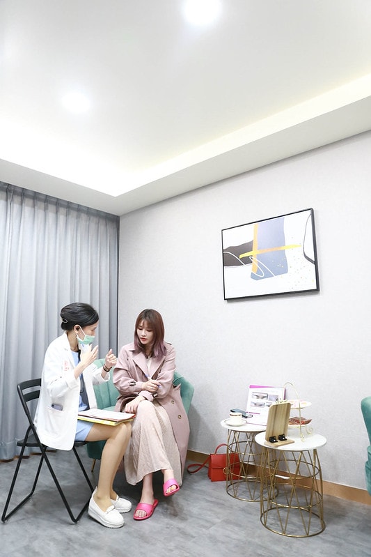 【美容】一次做了皮秒+藍寶石雷射+童顏點滴。輕醫美當道-佐登微爾健康管理醫美診所 - 第14張圖 IMG_6579