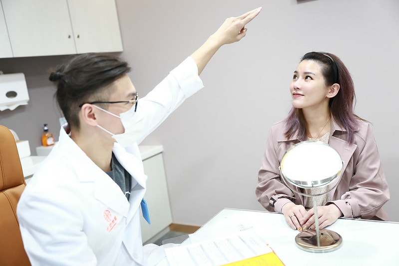 【美容】一次做了皮秒+藍寶石雷射+童顏點滴。輕醫美當道-佐登微爾健康管理醫美診所 - 第27張圖 IMG_6678