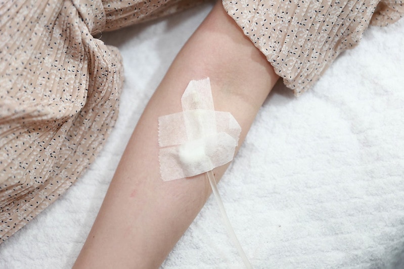 【美容】一次做了皮秒+藍寶石雷射+童顏點滴。輕醫美當道-佐登微爾健康管理醫美診所 - 第30張圖 IMG_6706