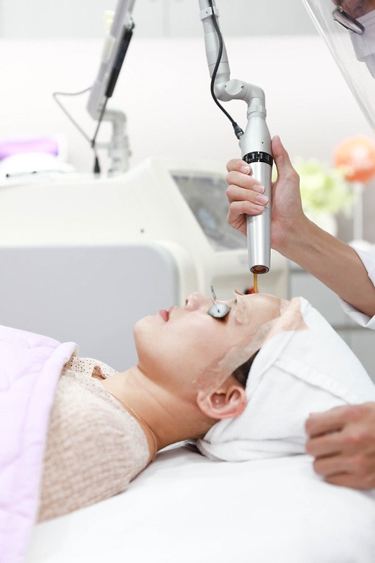 【美容】一次做了皮秒+藍寶石雷射+童顏點滴。輕醫美當道-佐登微爾健康管理醫美診所 - 第41張圖 IMG_6789