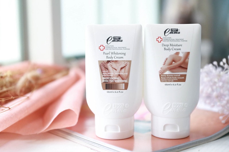 【美體】實測均勻膚色+改善身體暗沉的居家好朋友。Emma1997 美白身體勻嫩霜&身體潤膚霜 - 第5張圖 IMG_3364