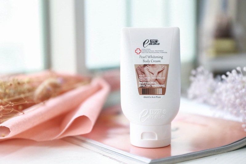 【美體】實測均勻膚色+改善身體暗沉的居家好朋友。Emma1997 美白身體勻嫩霜&身體潤膚霜 - 第7張圖 IMG_3360