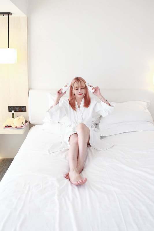 【美體】實測均勻膚色+改善身體暗沉的居家好朋友。Emma1997 美白身體勻嫩霜&身體潤膚霜 - 第8張圖 IMG_5342