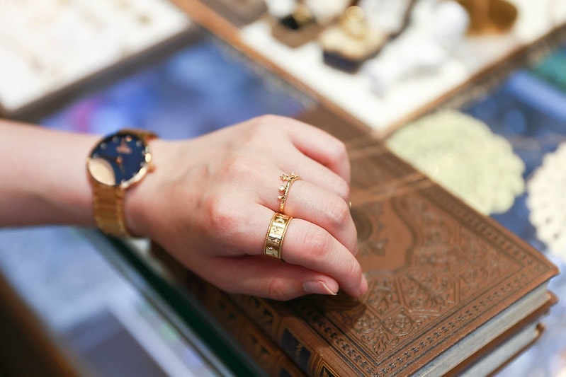 【配件】Molasses Jewelry 閃耀蜜糖般的金黃光澤。佩戴美麗的飾品是一種日常儀式感(文末優惠碼) - 第35張圖 IMG_4107