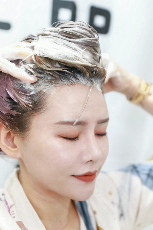 【HAIR】我最愛的香水髮品品牌出新品啦!MISSDAISY頭皮角質平衡淨化液&光澤柔馭修護髮油❤ - 第20張圖 IMG_4810