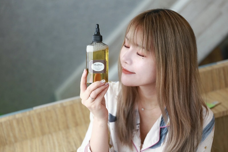【HAIR】我最愛的香水髮品品牌出新品啦!MISSDAISY頭皮角質平衡淨化液&光澤柔馭修護髮油❤ - 第22張圖 IMG_4937