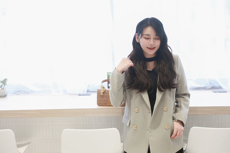 1668698975989_mr1668699170386