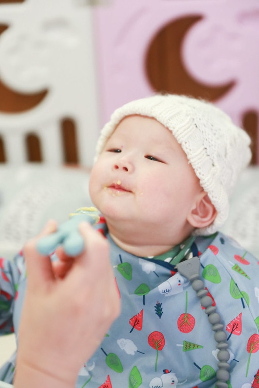 【育兒】讓嬰幼兒的副食品階段充滿口腔探索樂趣。Amamma x MAMA’sTEM: 美型嬰幼兒餐具系列✨ - 第16張圖 IMG_2195