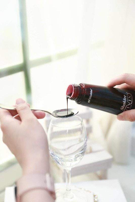 【生活】#喝的小紅瓶 榮獲SNQ國家品質標章、BAZAAR抗老大賞、美妝編輯、貴婦圈熱推的嘉康利VIVIX維可適營養液。 - 第8張圖 03