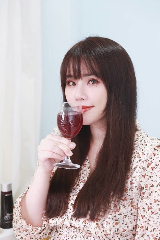 【生活】#喝的小紅瓶 榮獲SNQ國家品質標章、BAZAAR抗老大賞、美妝編輯、貴婦圈熱推的嘉康利VIVIX維可適營養液。 - 第16張圖 1056022