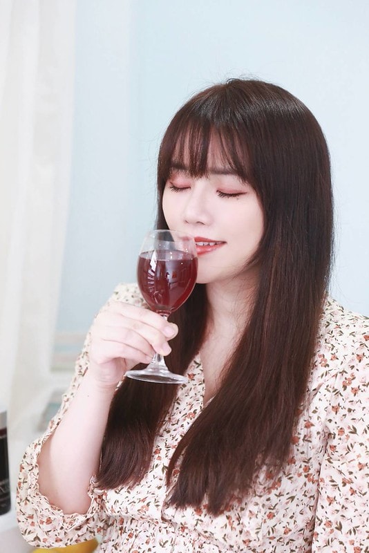 【生活】#喝的小紅瓶 榮獲SNQ國家品質標章、BAZAAR抗老大賞、美妝編輯、貴婦圈熱推的嘉康利VIVIX維可適營養液。 - 第17張圖 02