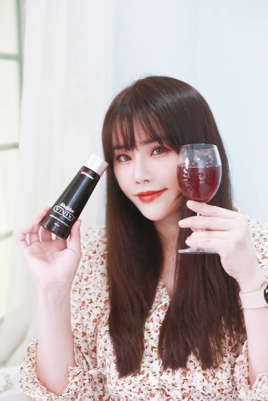 【生活】#喝的小紅瓶 榮獲SNQ國家品質標章、BAZAAR抗老大賞、美妝編輯、貴婦圈熱推的嘉康利VIVIX維可適營養液。 - 第23張圖 01