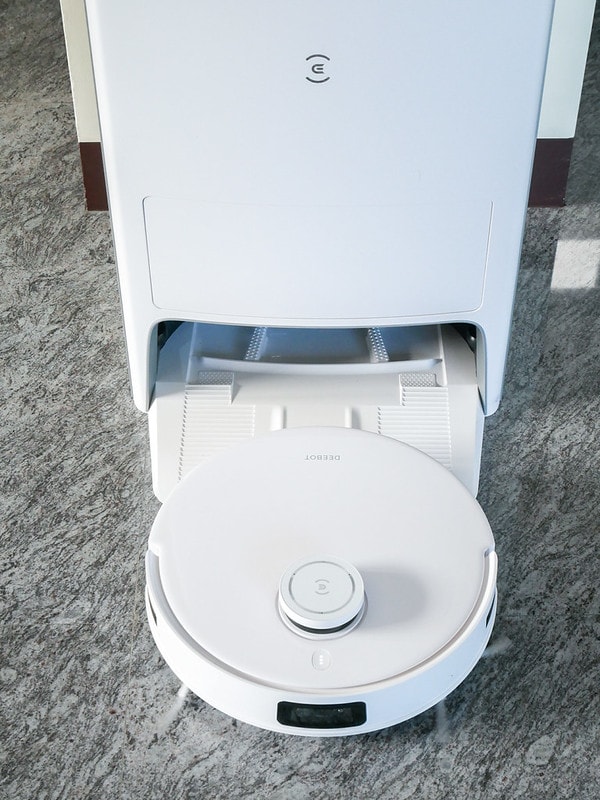 【家電團購】忙碌媽媽想當時間管理大師。少不了這台ECOVACS 科沃斯DEEBOT T10 OMNI智慧掃拖機器人 - 第9張圖 P1300514