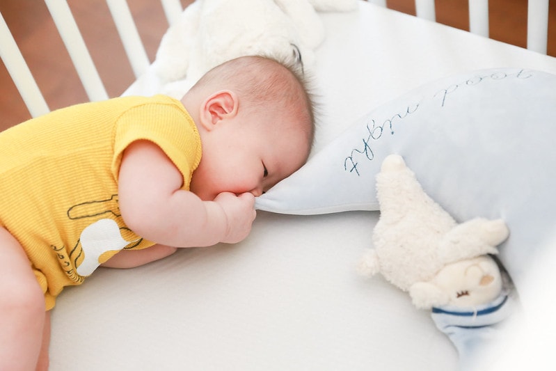 【育兒】終於來開箱我婆家和娘家的嬰兒床。LEVANA Olly 五合一Plus嬰兒床+Mini Color三合一嬰兒床 - 第14張圖 IMG_4939