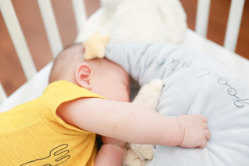 【育兒】終於來開箱我婆家和娘家的嬰兒床。LEVANA Olly 五合一Plus嬰兒床+Mini Color三合一嬰兒床 - 第15張圖 IMG_4945