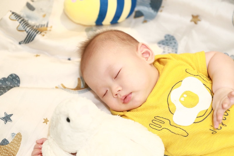 【育兒】終於來開箱我婆家和娘家的嬰兒床。LEVANA Olly 五合一Plus嬰兒床+Mini Color三合一嬰兒床 - 第18張圖 IMG_5012