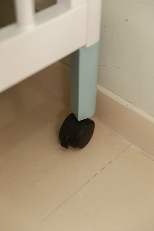 【育兒】終於來開箱我婆家和娘家的嬰兒床。LEVANA Olly 五合一Plus嬰兒床+Mini Color三合一嬰兒床 - 第34張圖 IMG_6616