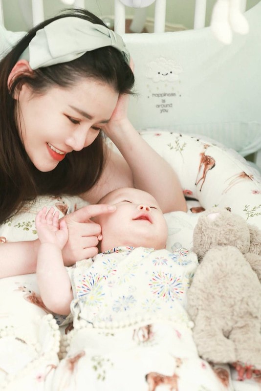 【育兒】終於來開箱我婆家和娘家的嬰兒床。LEVANA Olly 五合一Plus嬰兒床+Mini Color三合一嬰兒床 - 第51張圖 1132119