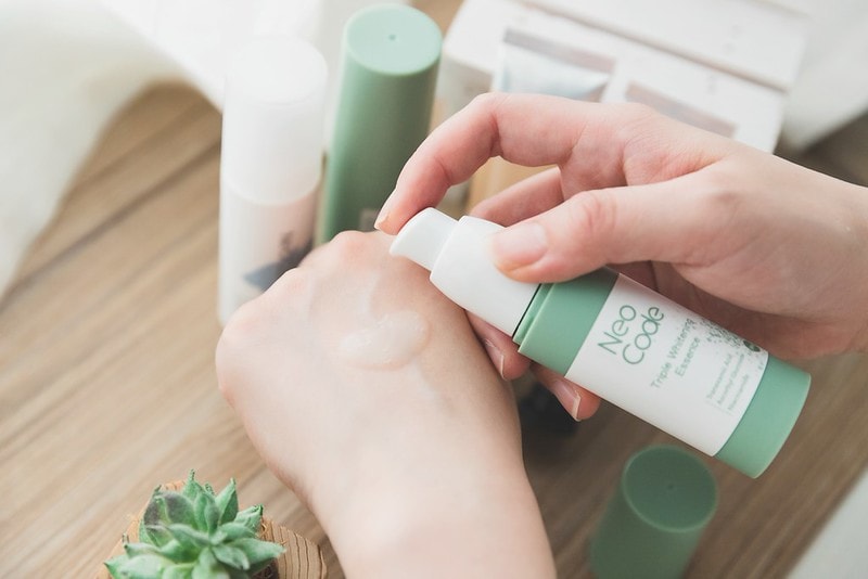 【美保】粹新肌密neocode養膚新規則。小紅書大推的「早C晚A保養法」 輕鬆寫意養出亮白燈泡肌 - 第8張圖 IMG_3218