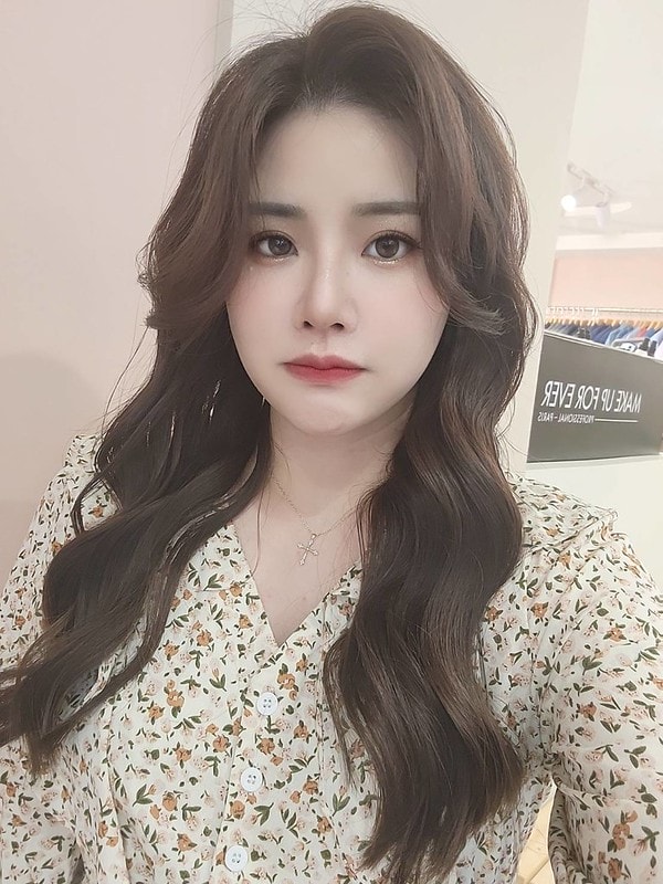 【體驗】台中必朝聖的照相館 Holo+FACE中友旗艦店 。和親妹小妖來一起留下30+的紀念 - 第19張圖 1226999_0