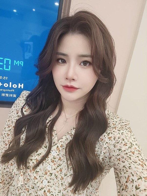 【體驗】台中必朝聖的照相館 Holo+FACE中友旗艦店 。和親妹小妖來一起留下30+的紀念 - 第20張圖 1226998_0