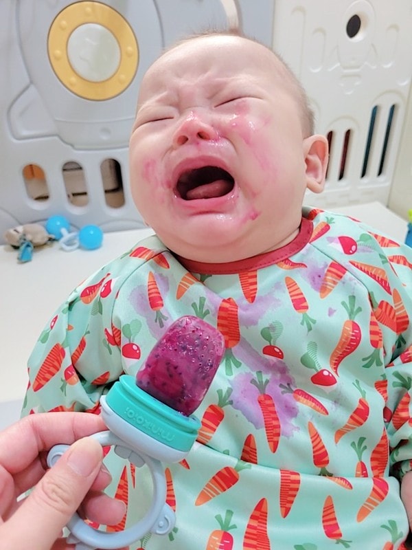 【育兒】寶寶吃飯好物分享🍴英國Tidy TOT防髒吸盤圍兜、土耳其minikoioi矽膠吸盤餐具+學習水杯、美國lil Sidekick固齒防掉帶 - 第57張圖 306991564_5674344249293539_1707261264121714258_n