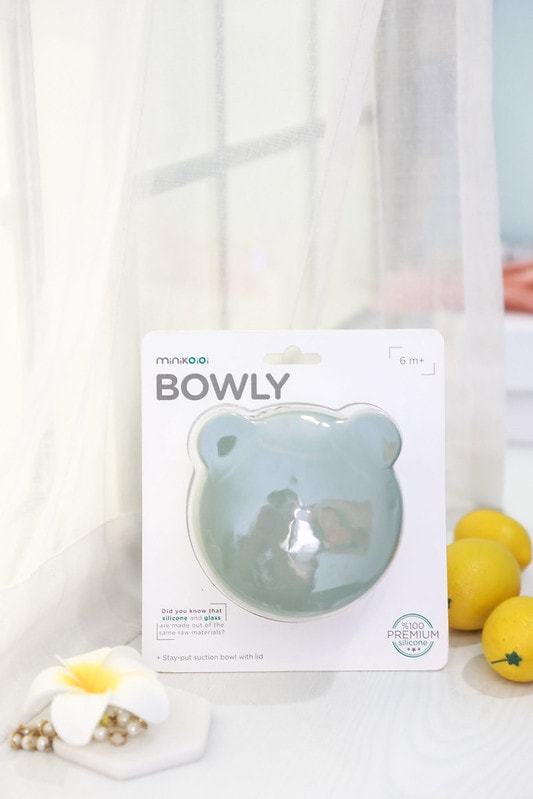 【育兒】寶寶吃飯好物分享🍴英國Tidy TOT防髒吸盤圍兜、土耳其minikoioi矽膠吸盤餐具+學習水杯、美國lil Sidekick固齒防掉帶 - 第63張圖 IMG_3636