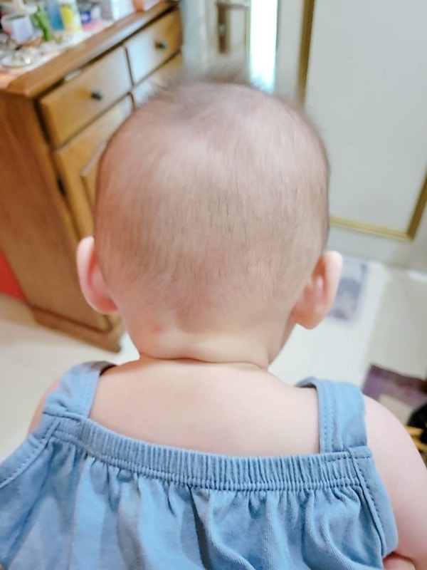 【育兒】寶寶吃飯好物分享🍴英國Tidy TOT防髒吸盤圍兜、土耳其minikoioi矽膠吸盤餐具+學習水杯、美國lil Sidekick固齒防掉帶 - 第101張圖 999674