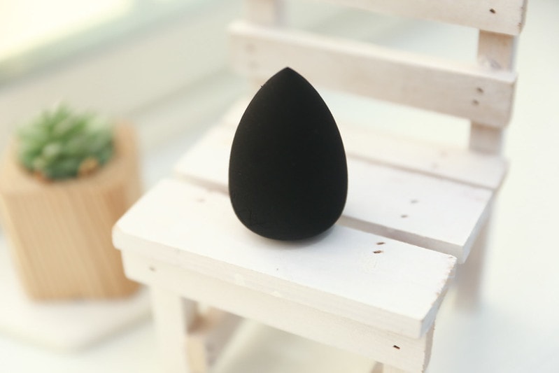 【開箱】只要19元的眉筆跟29元的眼線液筆好用嗎? 小三美日小紅書熱門彩妝來開箱 - 第20張圖 IMG_6995_0