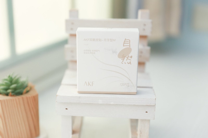 【開箱】只要19元的眉筆跟29元的眼線液筆好用嗎? 小三美日小紅書熱門彩妝來開箱 - 第22張圖 IMG_7002_0