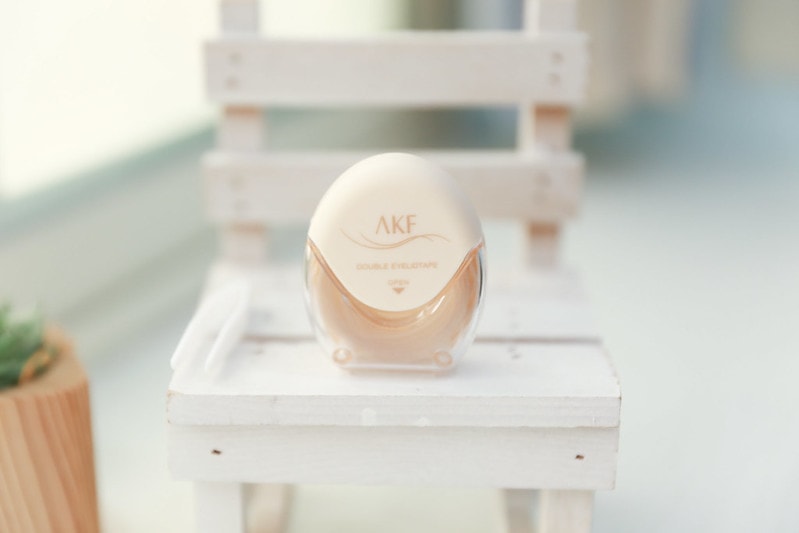 【開箱】只要19元的眉筆跟29元的眼線液筆好用嗎? 小三美日小紅書熱門彩妝來開箱 - 第23張圖 IMG_7005_0