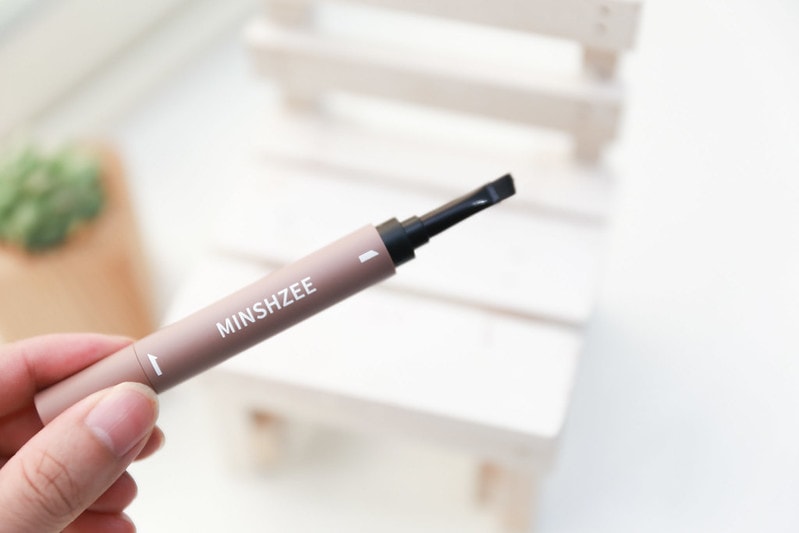 【開箱】只要19元的眉筆跟29元的眼線液筆好用嗎? 小三美日小紅書熱門彩妝來開箱 - 第33張圖 IMG_7011_0