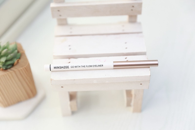 【開箱】只要19元的眉筆跟29元的眼線液筆好用嗎? 小三美日小紅書熱門彩妝來開箱 - 第36張圖 IMG_7020_0