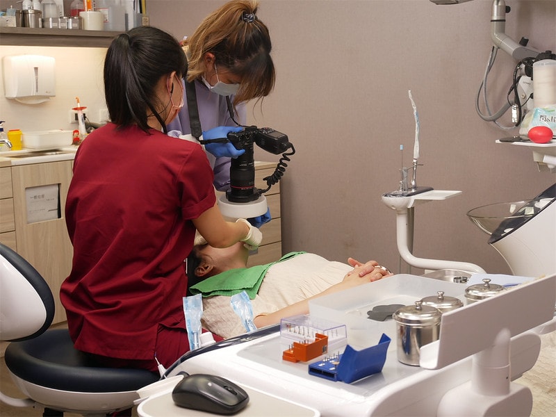 【美白貼片】有關於我的牙齒🦷終於鼓起勇氣做了陶瓷貼片 為什麼要做?注意事項? (板橋蒔美牙醫 薛聖儒醫生) - 第30張圖 P1310722