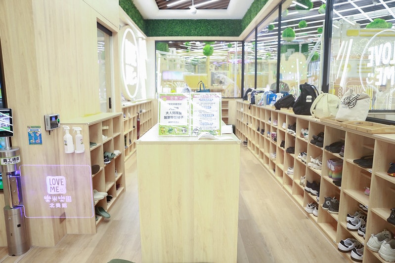 【育兒】新店裕隆城 樂米樂園北美館。全台最豪華室內親子樂園 放電小孩好去處♥ - 第5張圖 IMG_2258