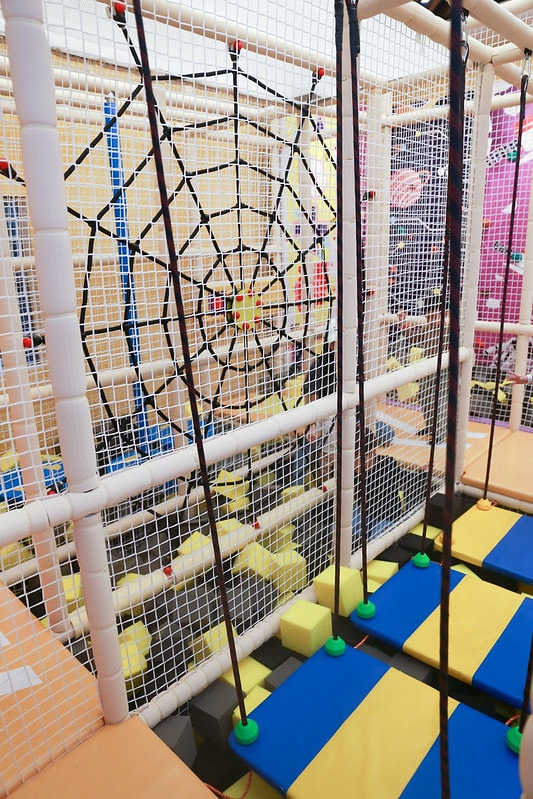 【育兒】新店裕隆城 樂米樂園北美館。全台最豪華室內親子樂園 放電小孩好去處♥ - 第22張圖 IMG_2268